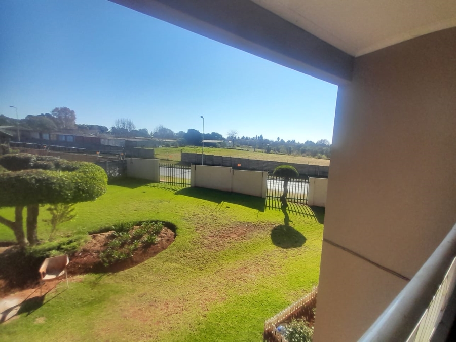 3 Bedroom Property for Sale in Weltevreden Park Gauteng