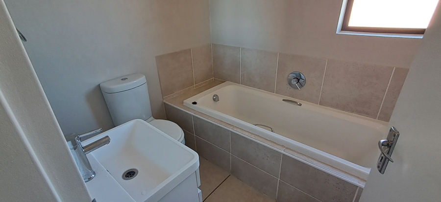 2 Bedroom Property for Sale in Whiteridge Gauteng