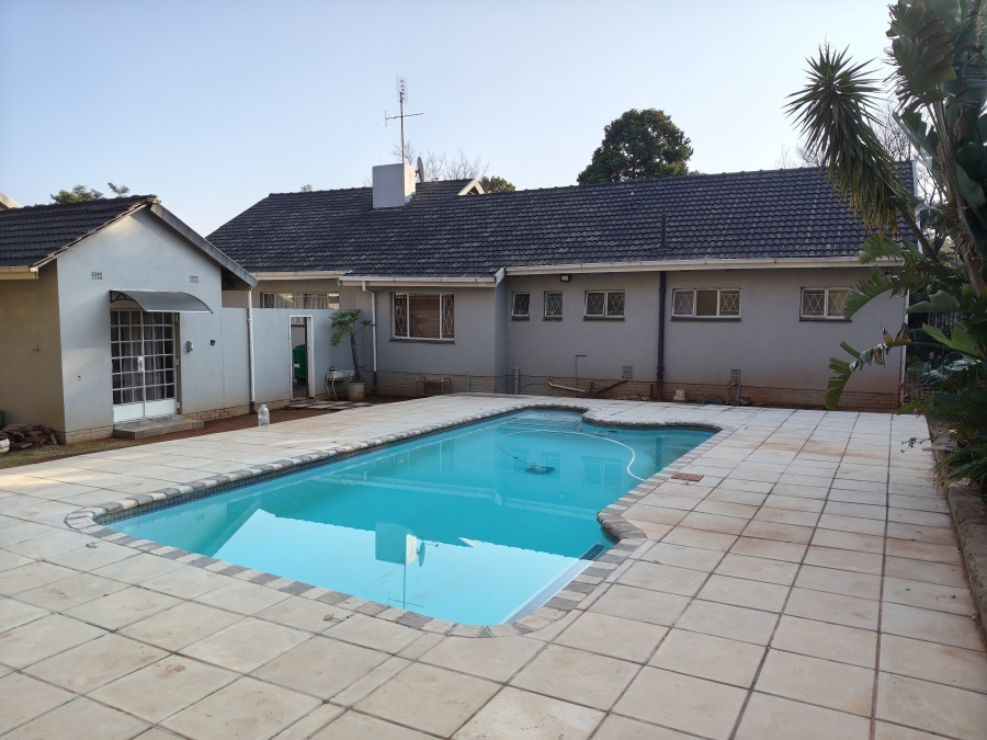 4 Bedroom Property for Sale in Constantia Kloof Gauteng