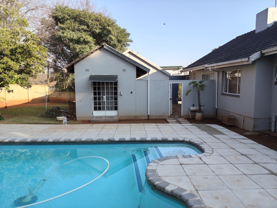 4 Bedroom Property for Sale in Constantia Kloof Gauteng