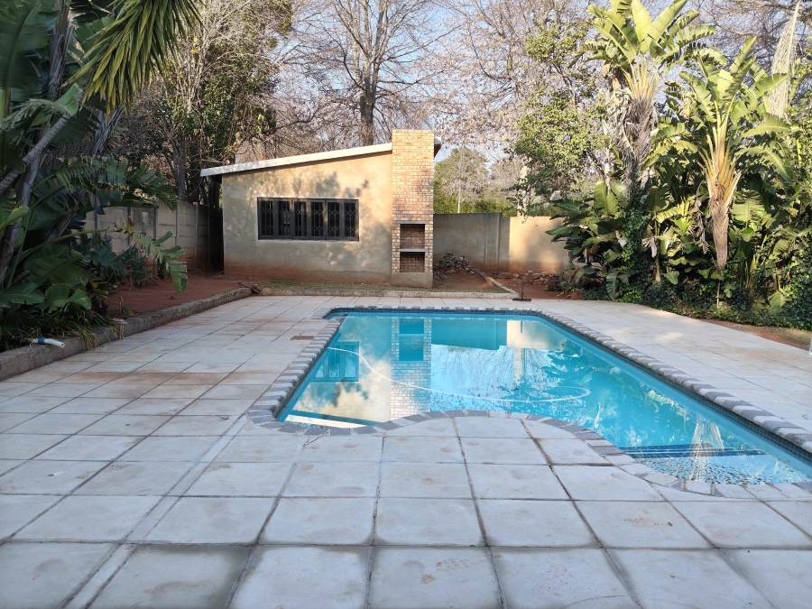 4 Bedroom Property for Sale in Constantia Kloof Gauteng