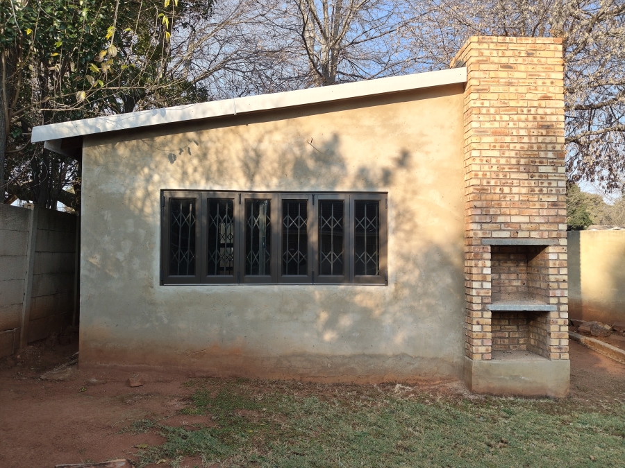 4 Bedroom Property for Sale in Constantia Kloof Gauteng