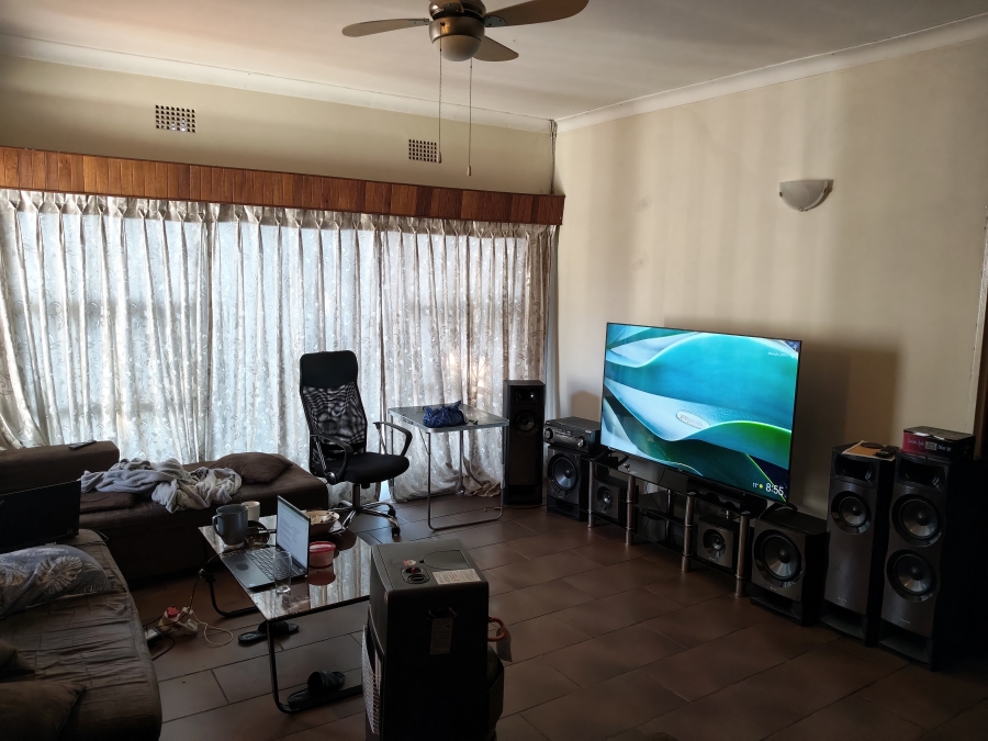 4 Bedroom Property for Sale in Constantia Kloof Gauteng