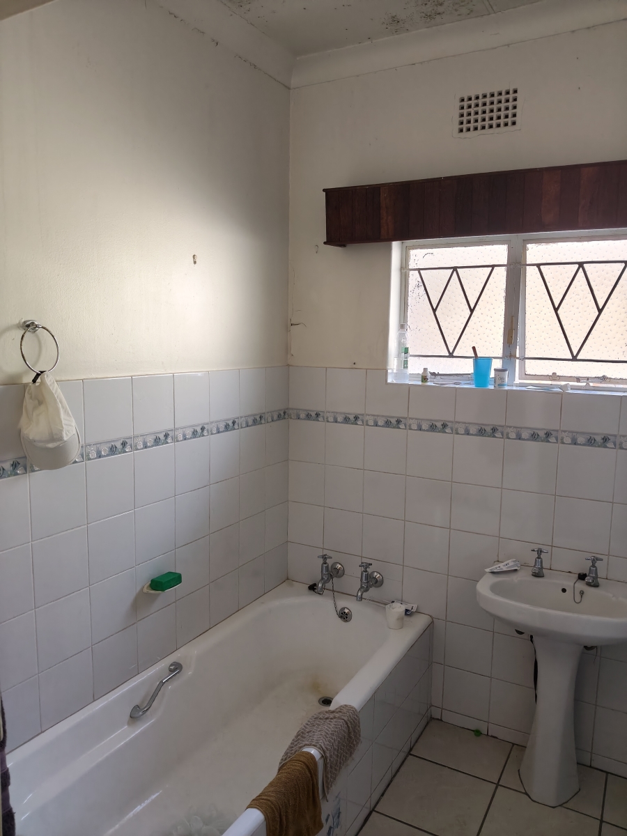 4 Bedroom Property for Sale in Constantia Kloof Gauteng