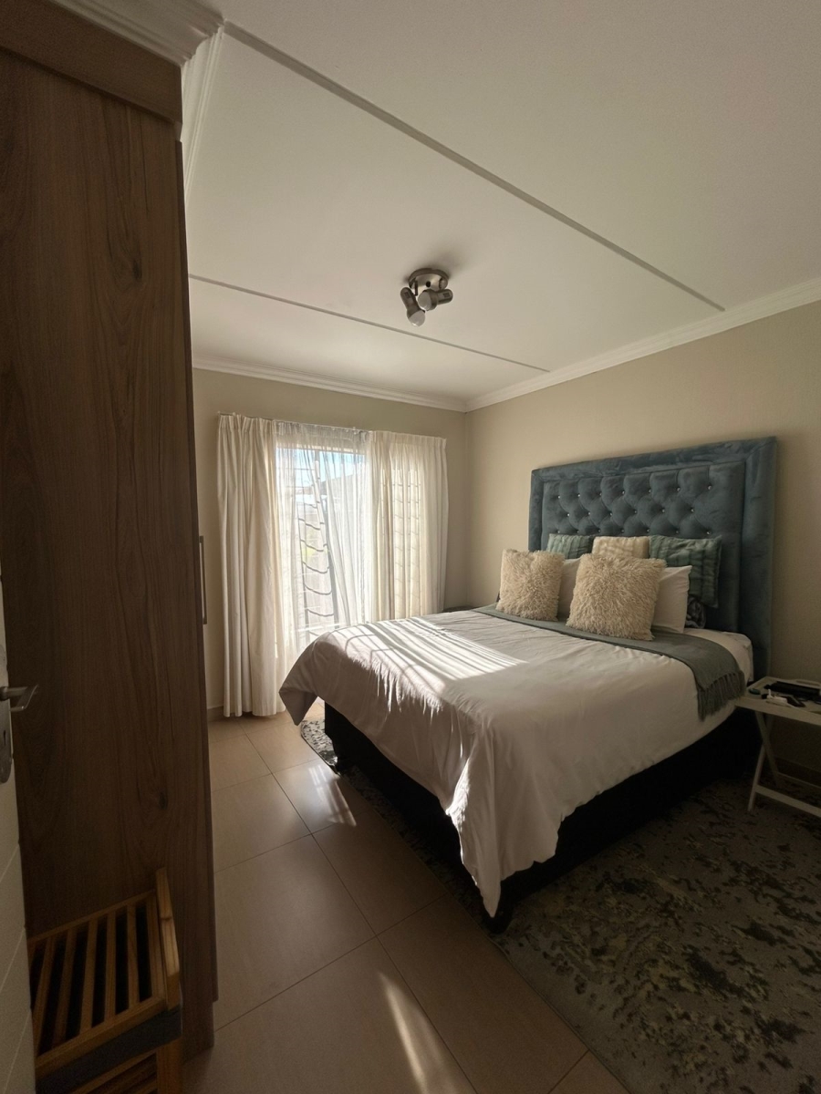 To Let 2 Bedroom Property for Rent in Andeon AH Gauteng