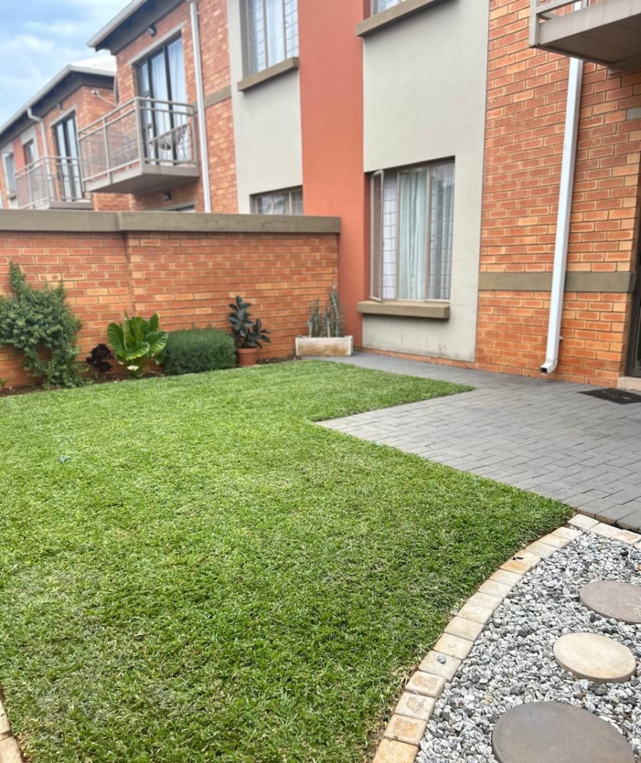 To Let 2 Bedroom Property for Rent in Andeon AH Gauteng