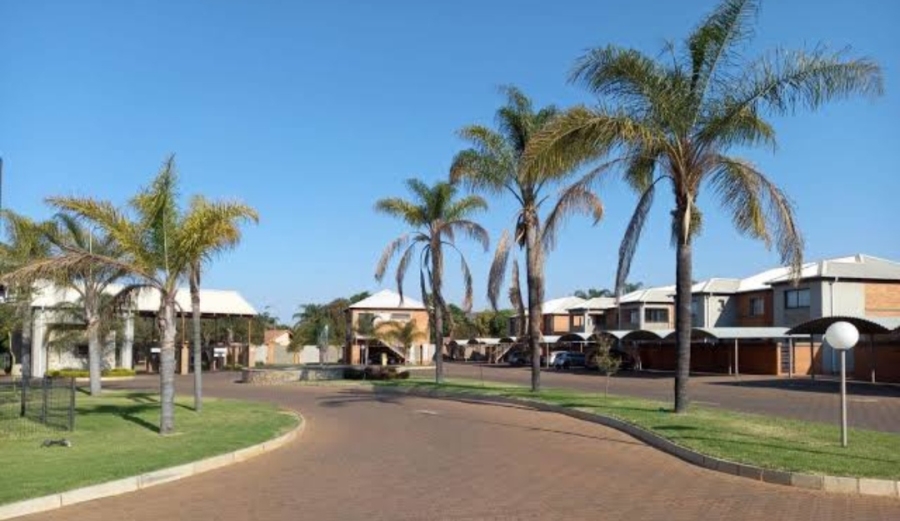 2 Bedroom Property for Sale in Andeon AH Gauteng