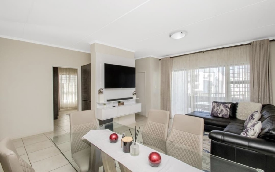 3 Bedroom Property for Sale in Oakdene Gauteng