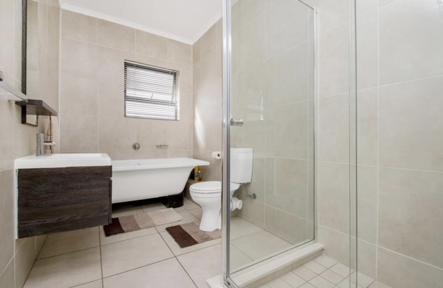 3 Bedroom Property for Sale in Oakdene Gauteng