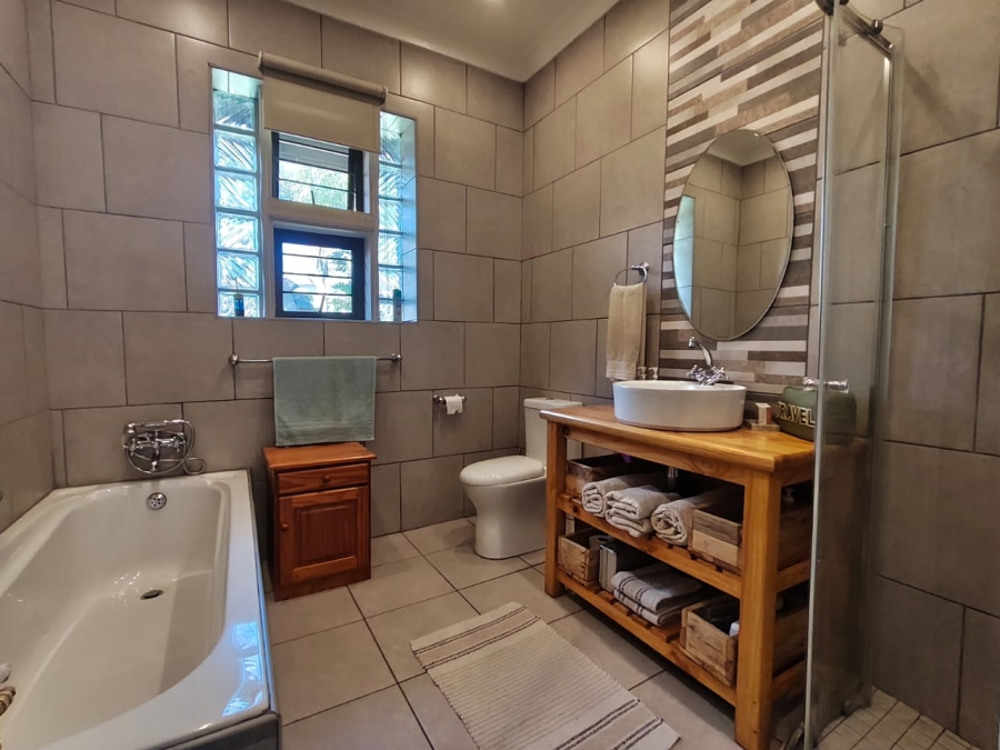 4 Bedroom Property for Sale in Alberante Gauteng