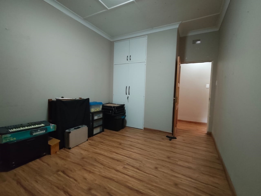 4 Bedroom Property for Sale in Alberante Gauteng