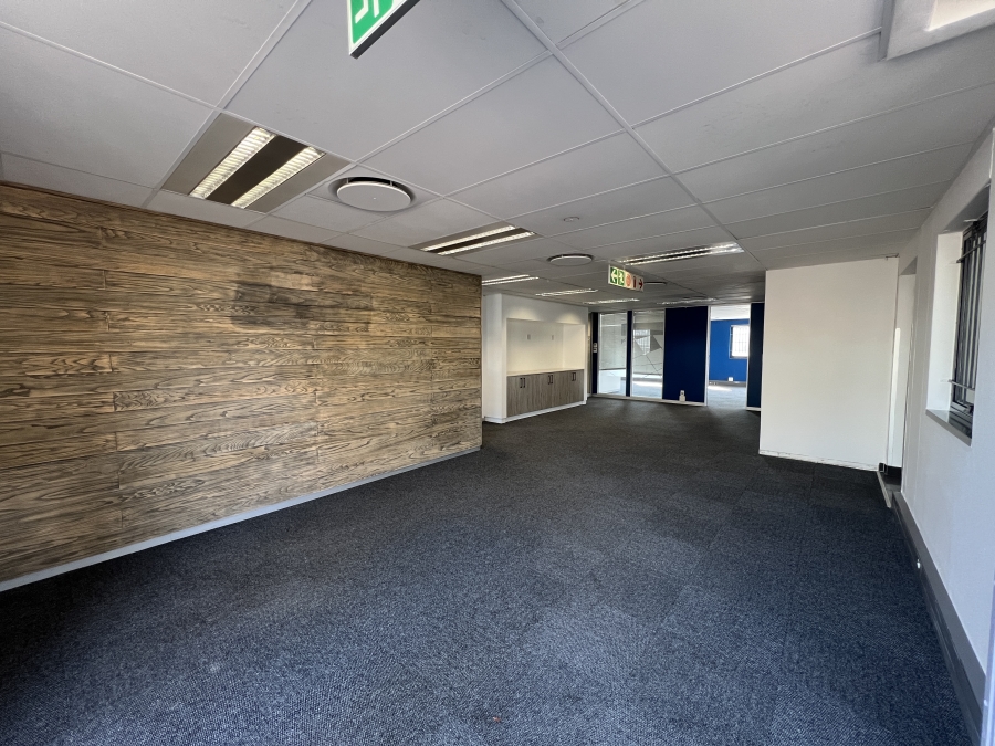 To Let Commercial Property for Rent in Randjespark Gauteng