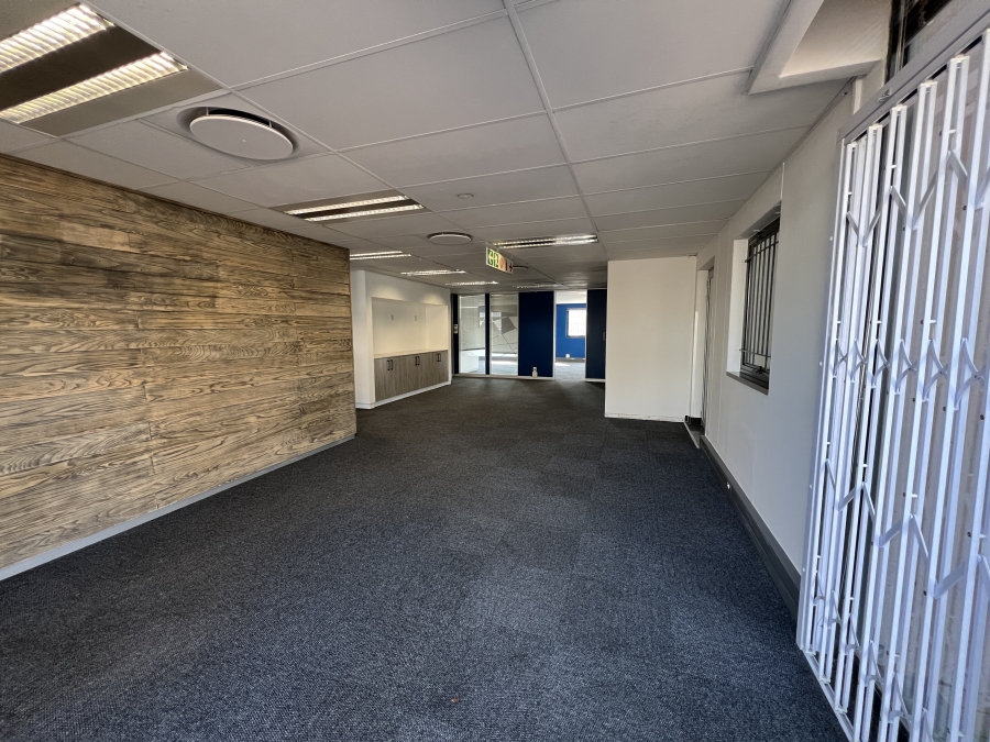 To Let Commercial Property for Rent in Randjespark Gauteng