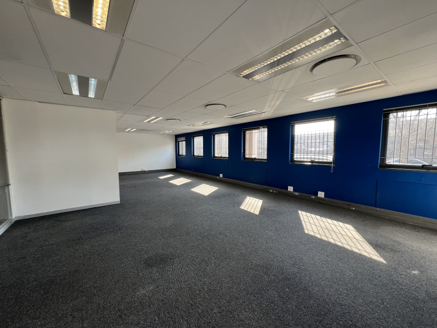 To Let Commercial Property for Rent in Randjespark Gauteng