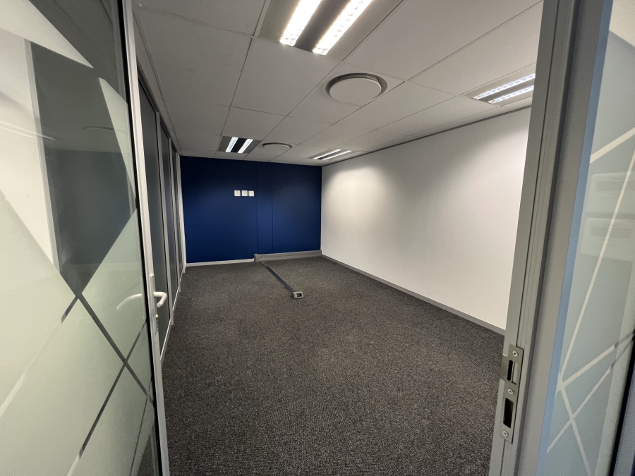 To Let Commercial Property for Rent in Randjespark Gauteng