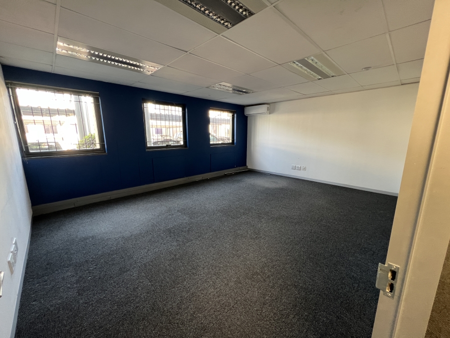 To Let Commercial Property for Rent in Randjespark Gauteng