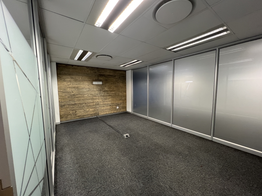 To Let Commercial Property for Rent in Randjespark Gauteng