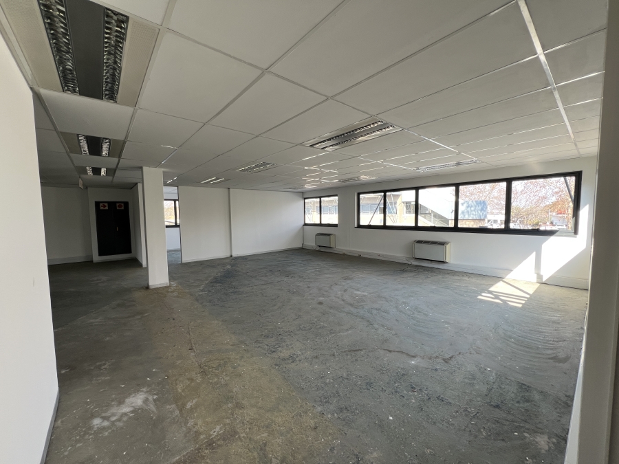 To Let Commercial Property for Rent in Randjespark Gauteng