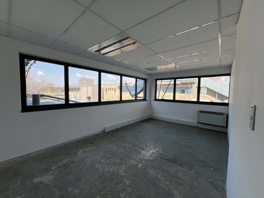 To Let Commercial Property for Rent in Randjespark Gauteng
