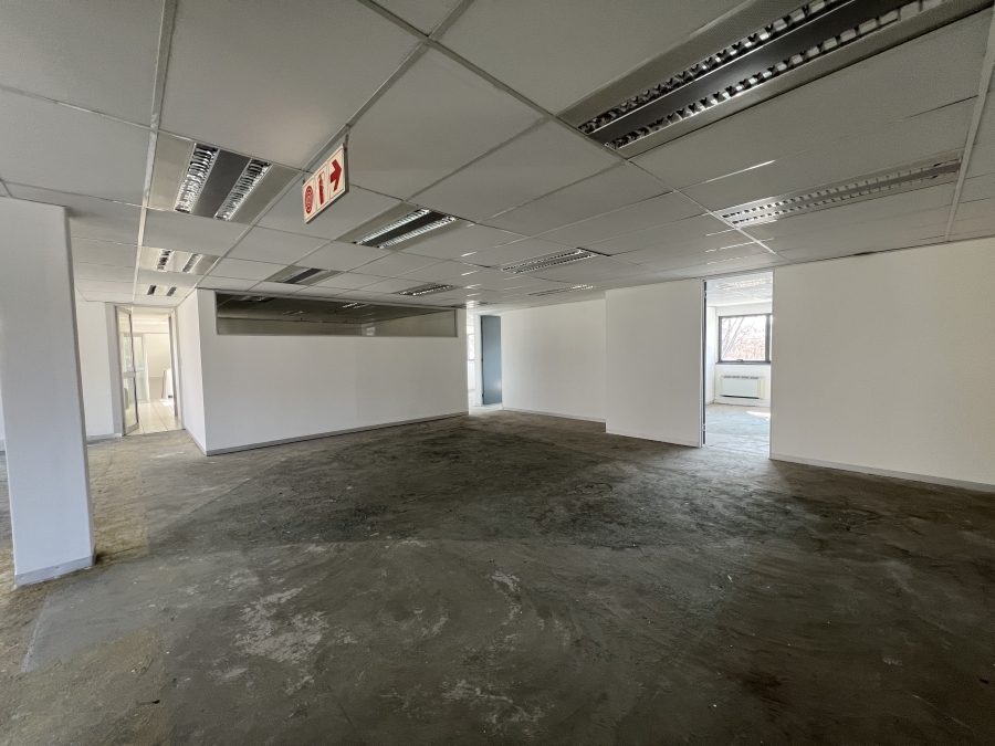 To Let Commercial Property for Rent in Randjespark Gauteng