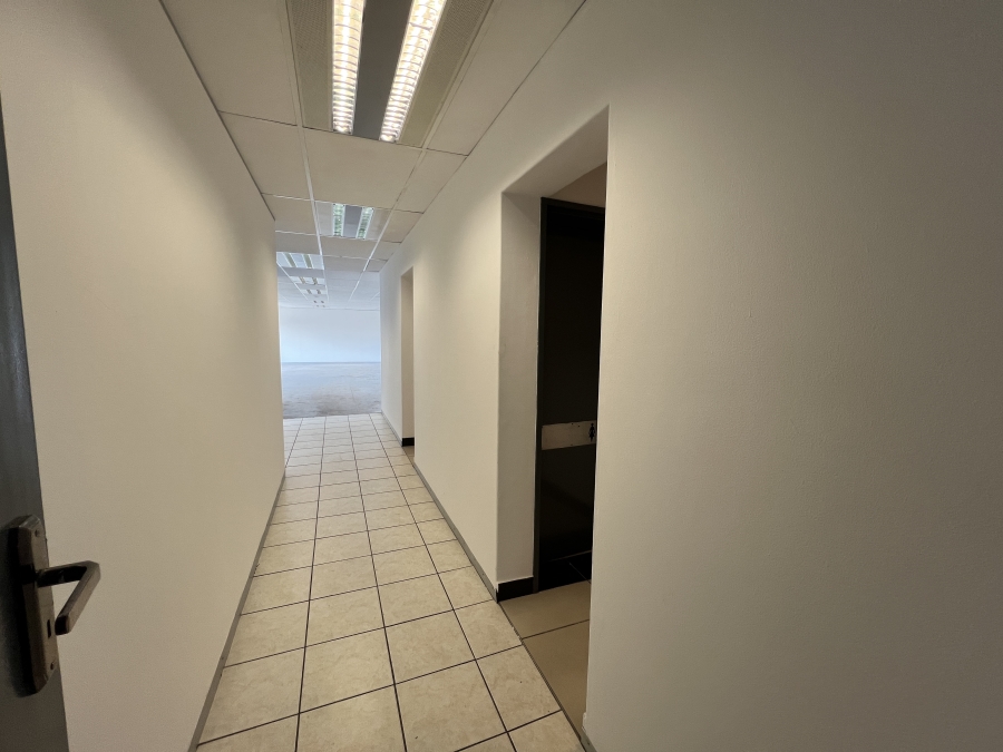 To Let Commercial Property for Rent in Randjespark Gauteng