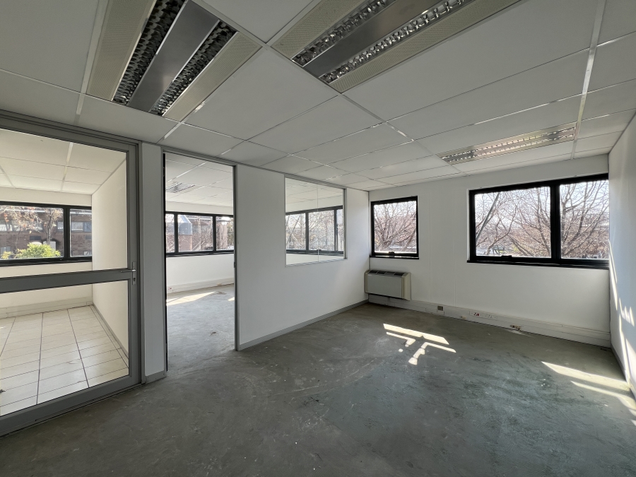 To Let Commercial Property for Rent in Randjespark Gauteng