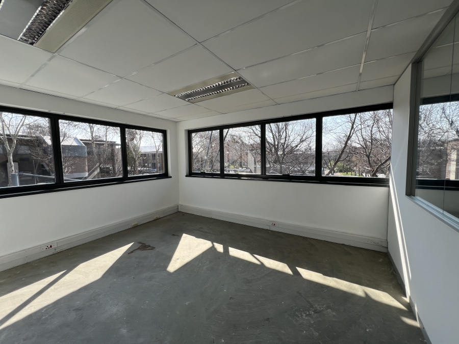 To Let Commercial Property for Rent in Randjespark Gauteng