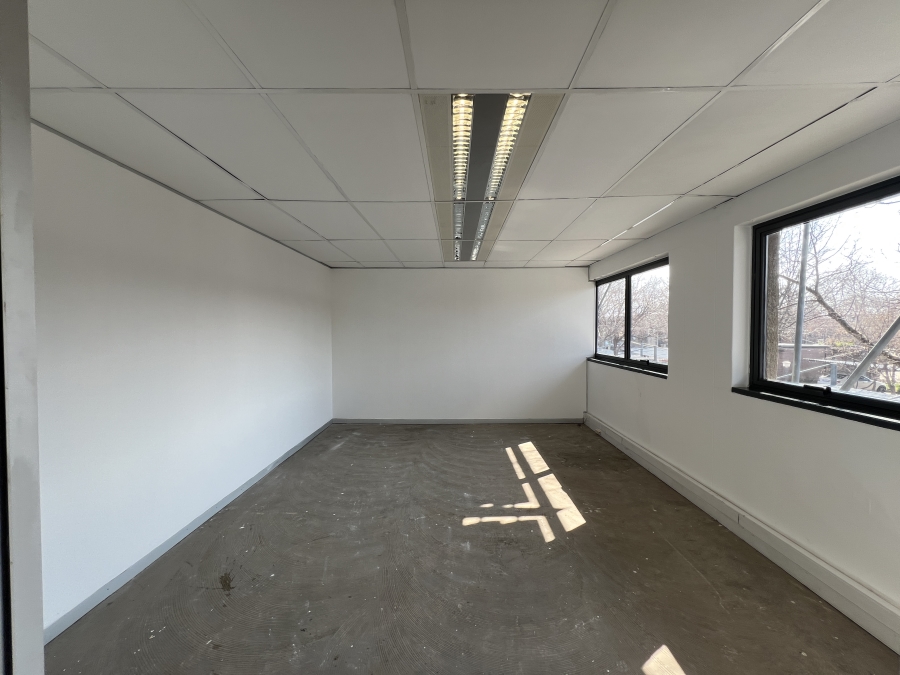 To Let Commercial Property for Rent in Randjespark Gauteng