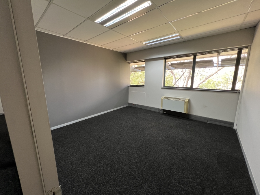 To Let Commercial Property for Rent in Randjespark Gauteng
