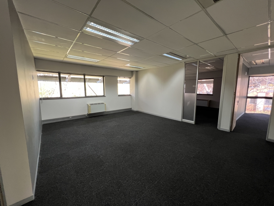To Let Commercial Property for Rent in Randjespark Gauteng
