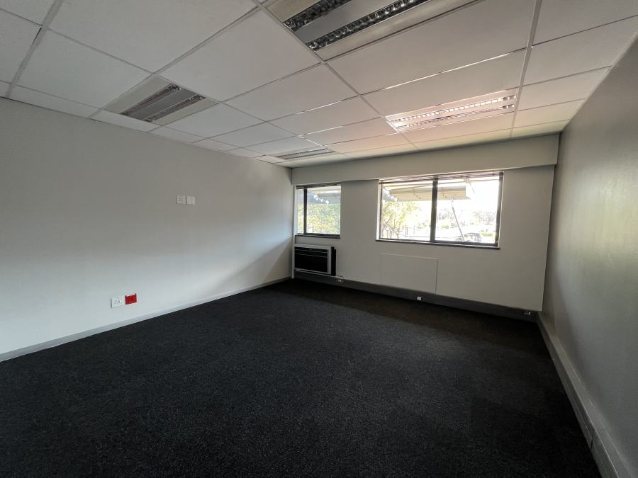 To Let Commercial Property for Rent in Randjespark Gauteng