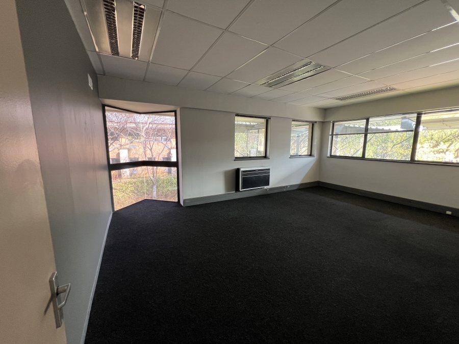 To Let Commercial Property for Rent in Randjespark Gauteng