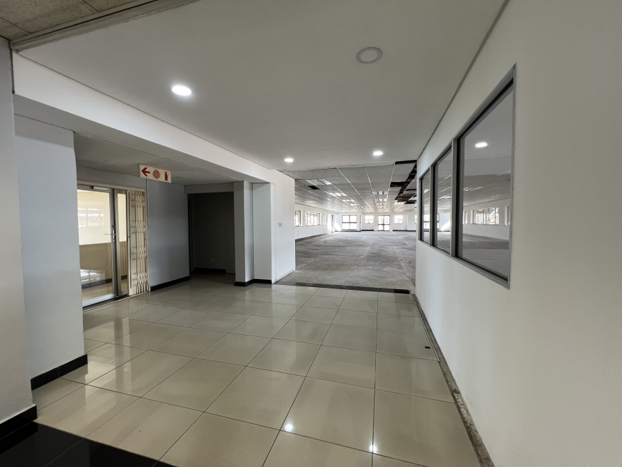 To Let Commercial Property for Rent in Randjespark Gauteng
