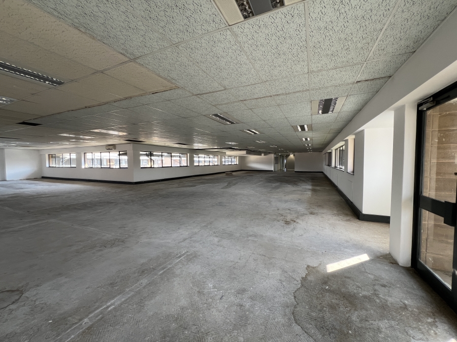 To Let Commercial Property for Rent in Randjespark Gauteng