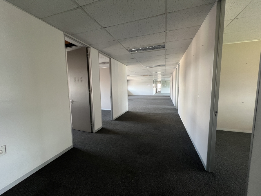 To Let Commercial Property for Rent in Randjespark Gauteng