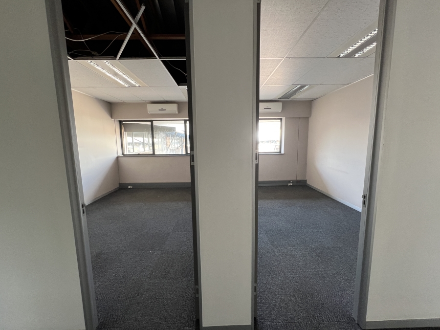 To Let Commercial Property for Rent in Randjespark Gauteng