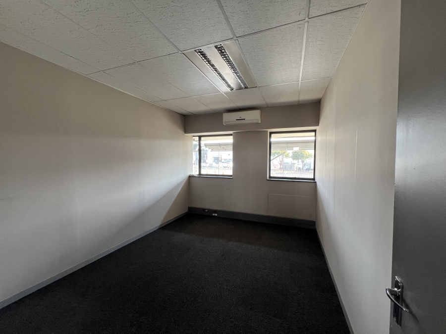 To Let Commercial Property for Rent in Randjespark Gauteng