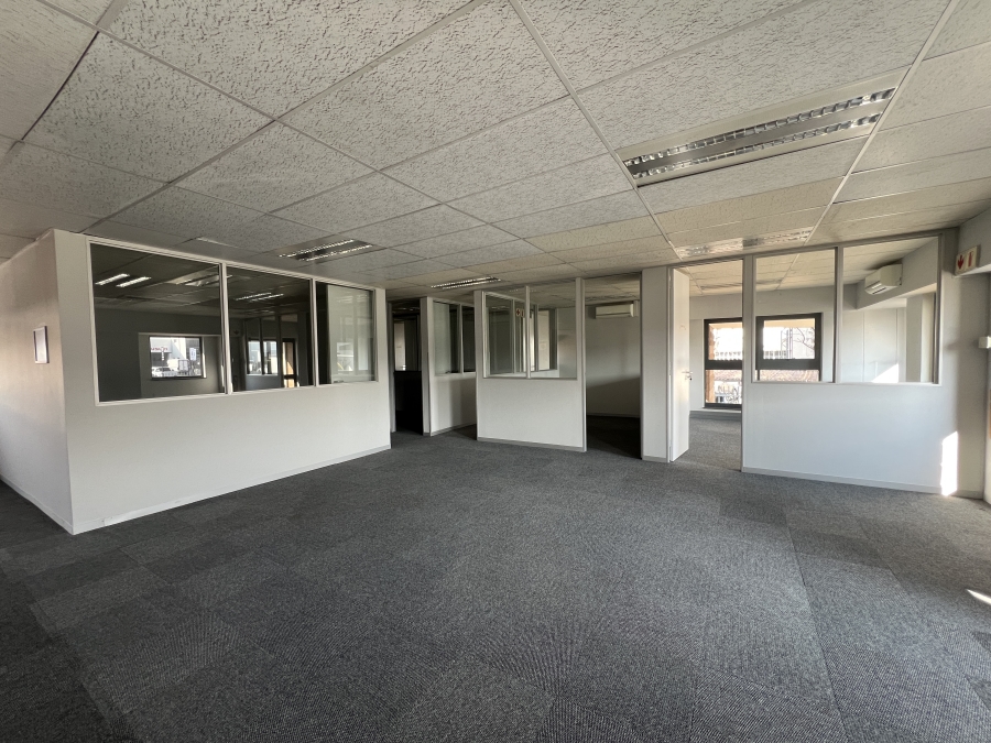 To Let Commercial Property for Rent in Randjespark Gauteng