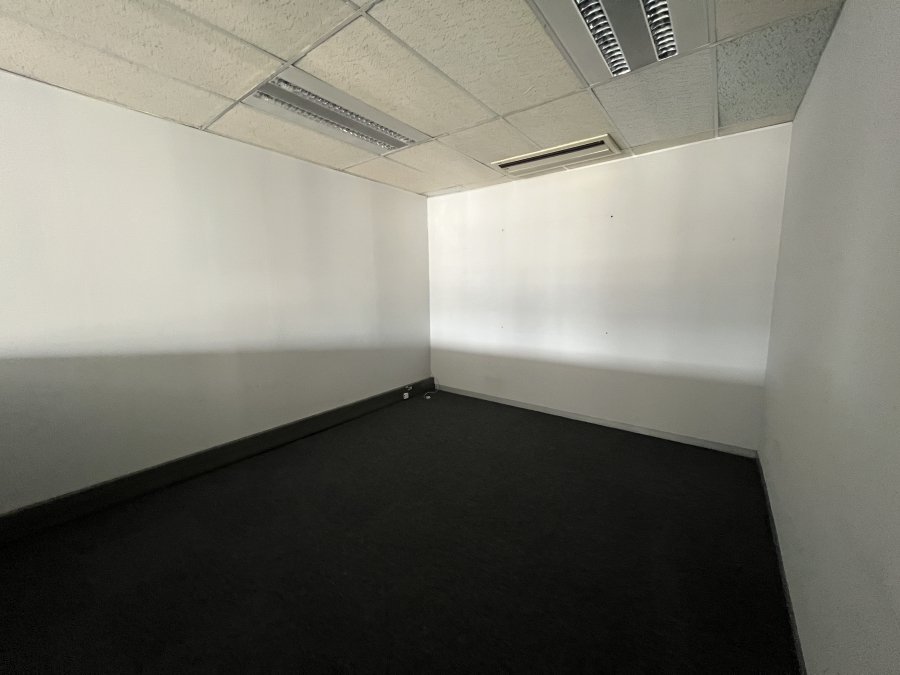 To Let Commercial Property for Rent in Randjespark Gauteng