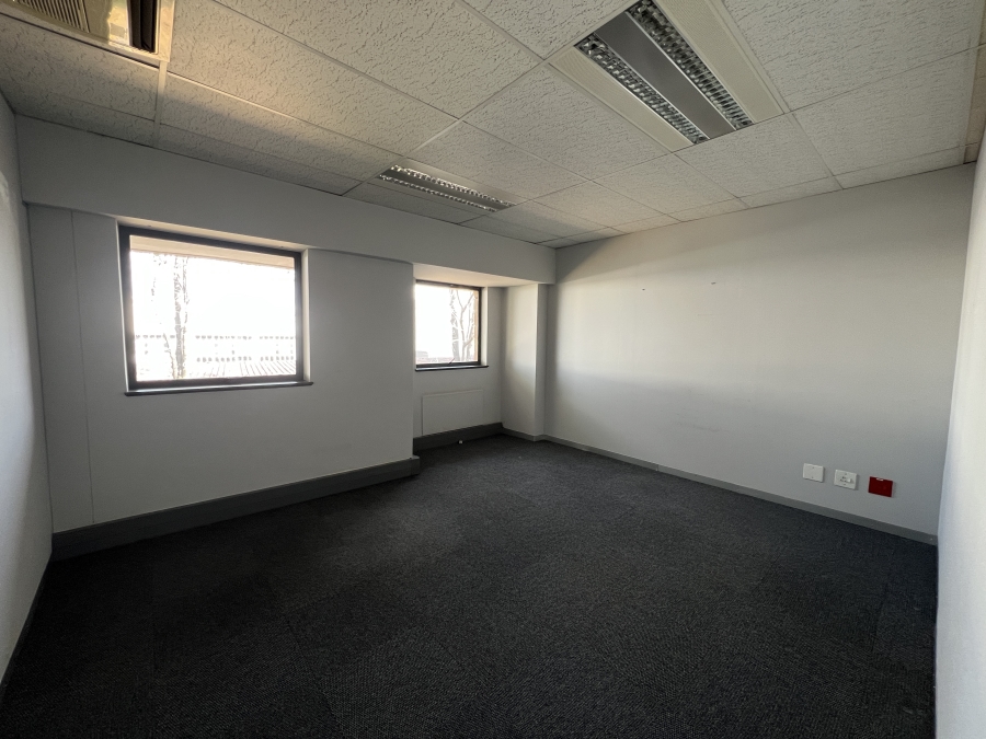 To Let Commercial Property for Rent in Randjespark Gauteng
