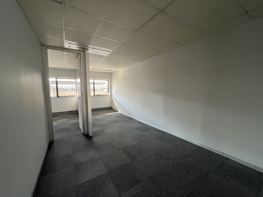 To Let Commercial Property for Rent in Randjespark Gauteng