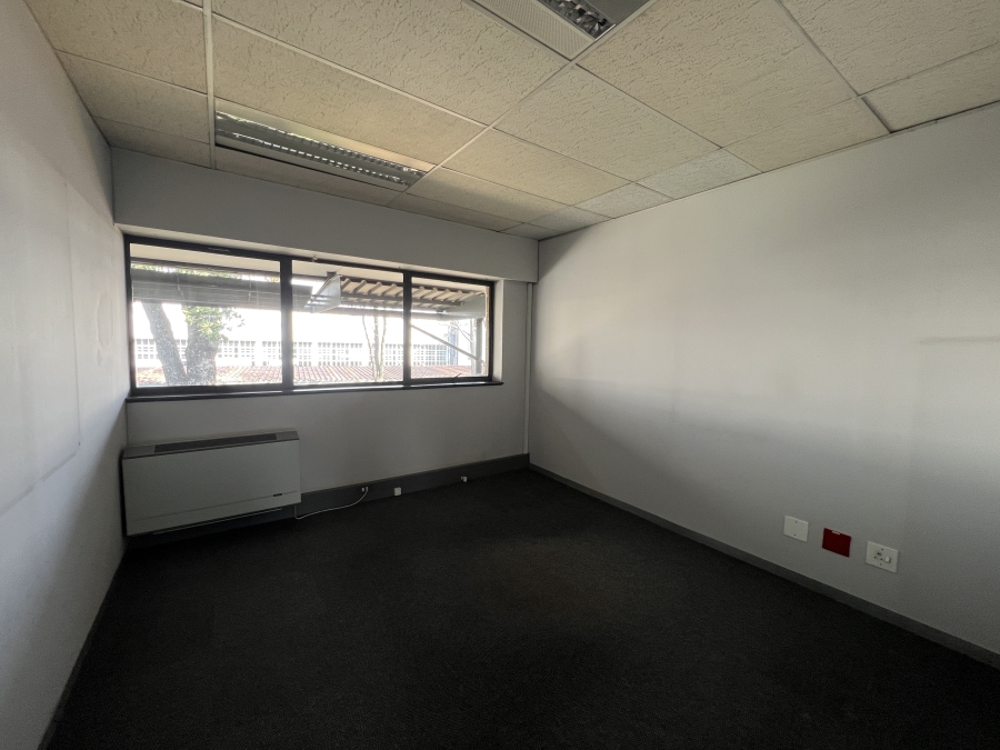 To Let Commercial Property for Rent in Randjespark Gauteng