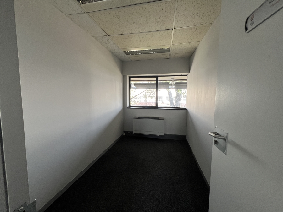 To Let Commercial Property for Rent in Randjespark Gauteng