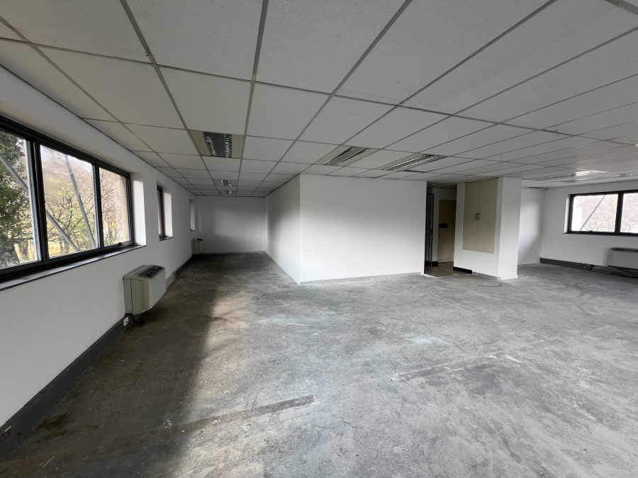 To Let Commercial Property for Rent in Randjespark Gauteng
