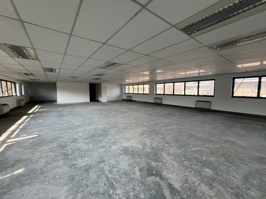 To Let Commercial Property for Rent in Randjespark Gauteng
