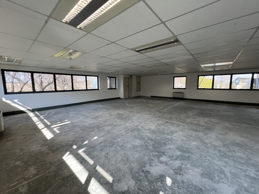 To Let Commercial Property for Rent in Randjespark Gauteng