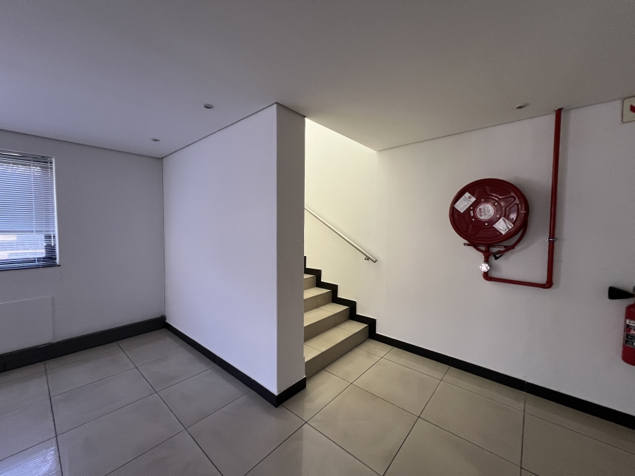 To Let Commercial Property for Rent in Randjespark Gauteng
