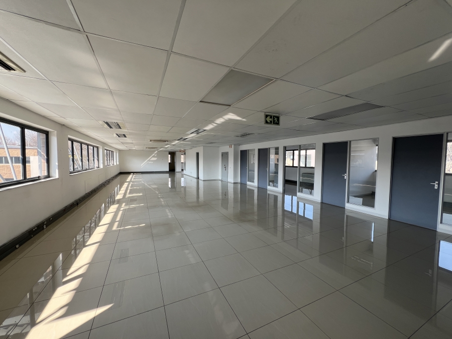 To Let Commercial Property for Rent in Randjespark Gauteng