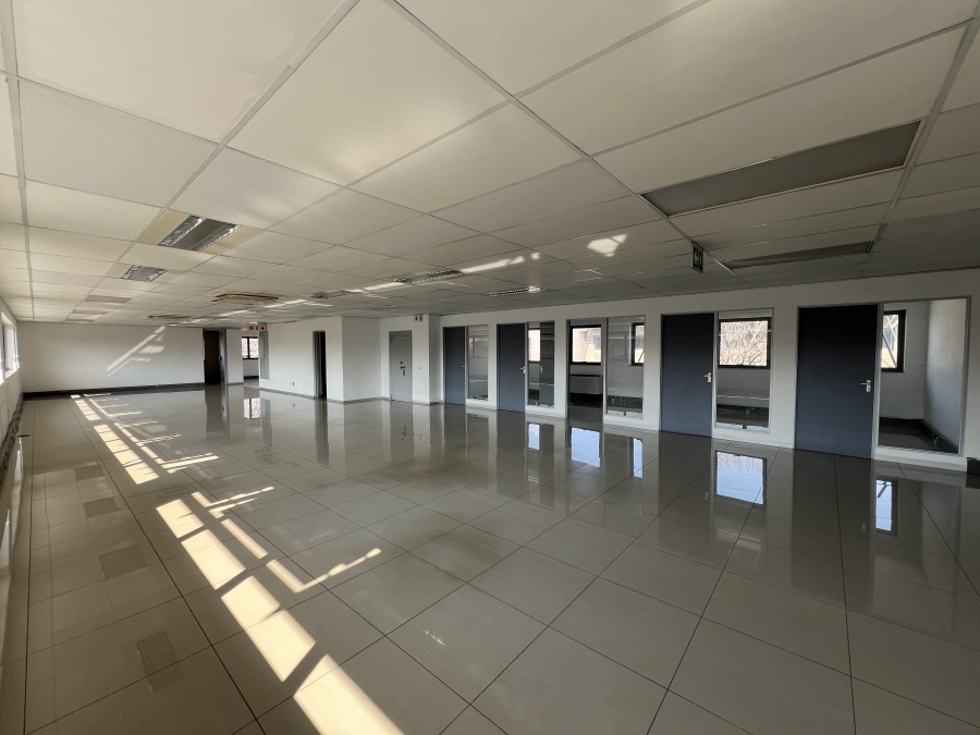 To Let Commercial Property for Rent in Randjespark Gauteng
