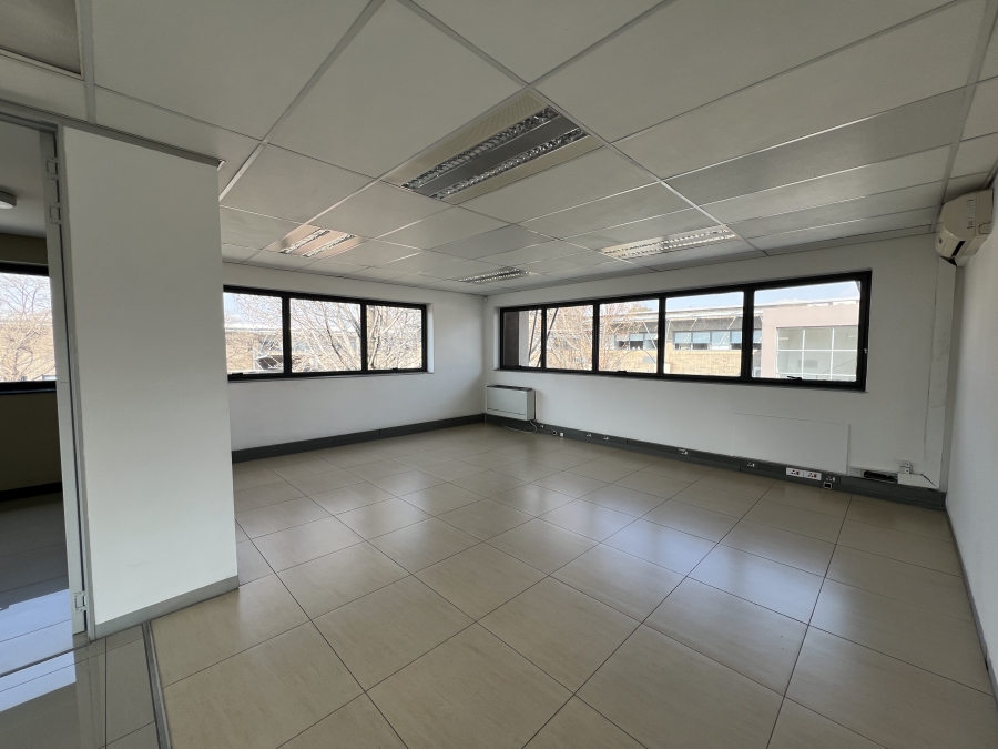 To Let Commercial Property for Rent in Randjespark Gauteng